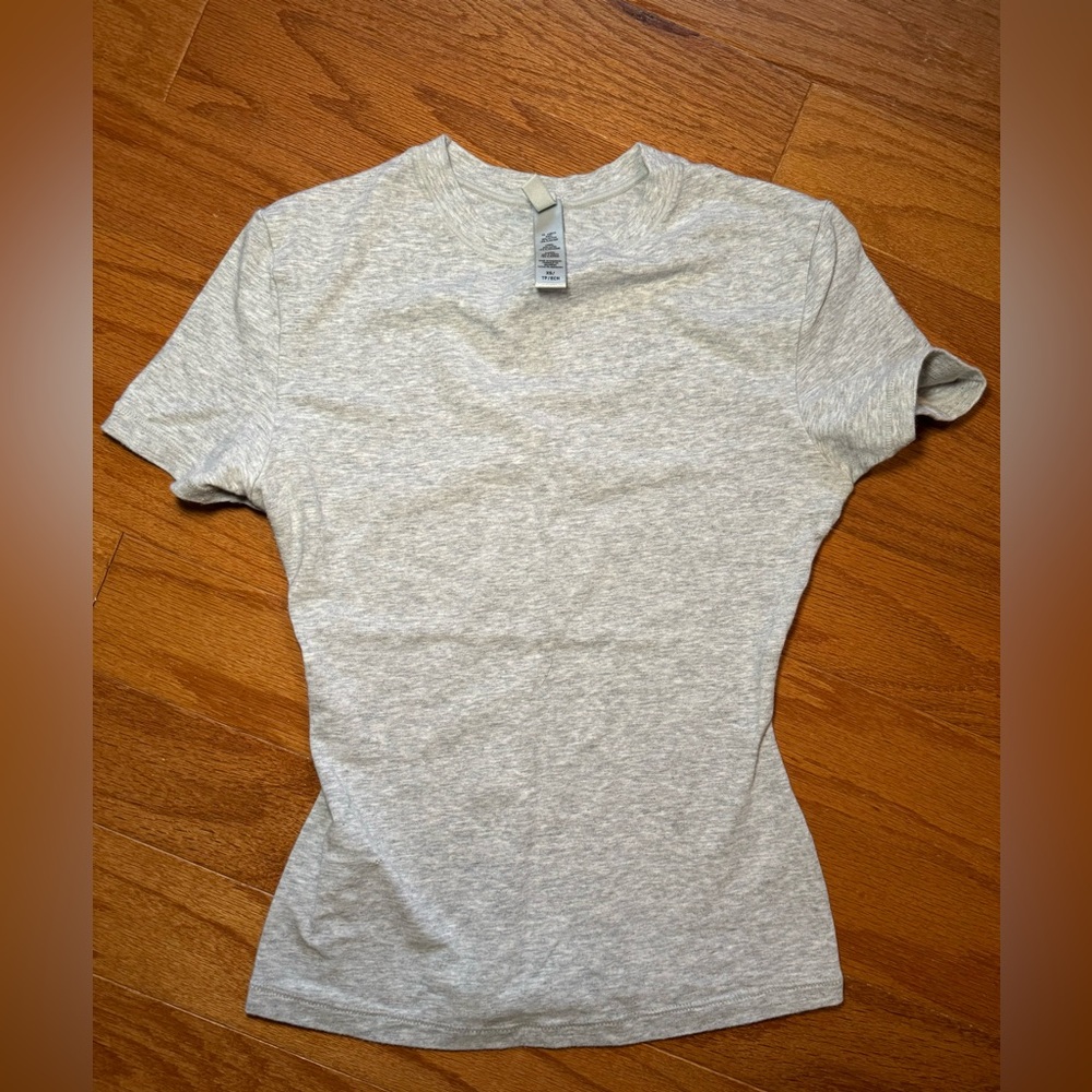 Skims Tee